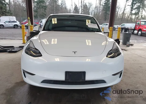2021 Tesla Model Y Long Range Dual Motor All-Wheel Drive z USA, uszkodzony, nr VIN 5YJYGDEE0MF261369